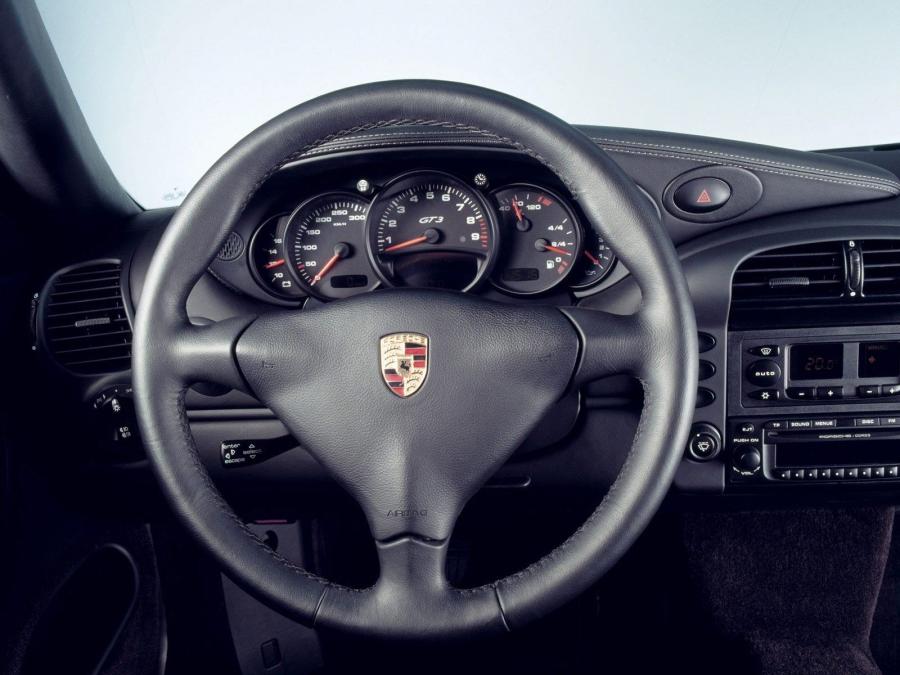  Porsche 911 Carrera Cabriolet 2003 года  (фото 5 из 14)
